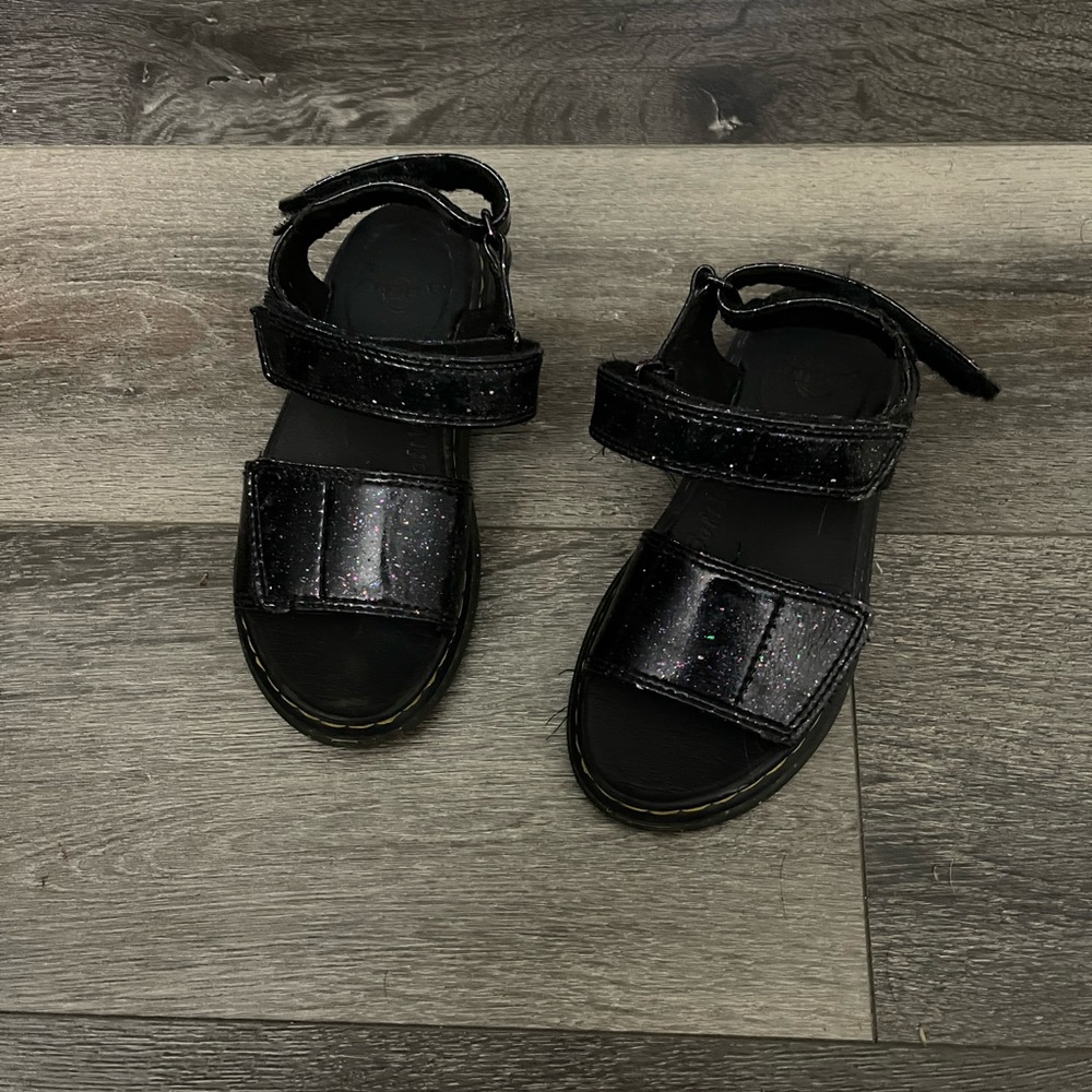 Girls size 13 dr.Martin sandals